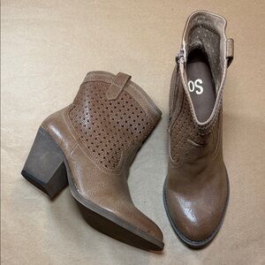 SO Women’s Brown Ankle Boots - US Size 9 M - EUC